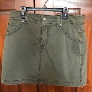 Gloria Vanderbilt Green Corduroy Skort